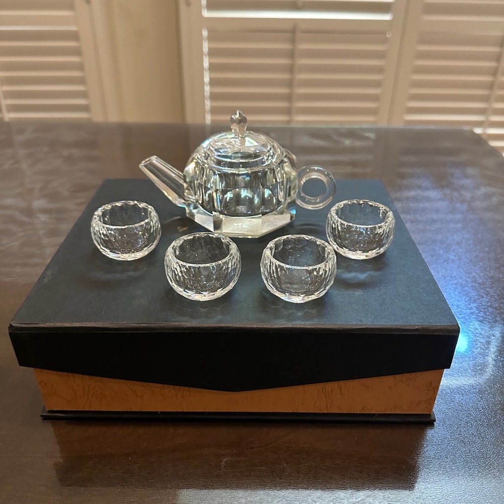 Elegant Crystal Tea Set